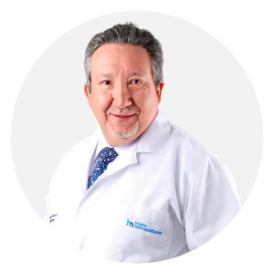 DR. SANTIAGO CÓRDOVA E.
Ginecólogo Obstetra
Hospital Metropolitano