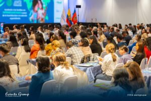 asistentes participando en congreso médico y jornada científica organizada por Events